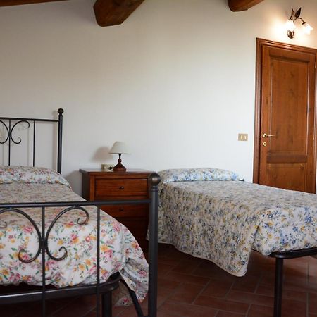 Agriturismo Podere Casalone Limite Exterior photo